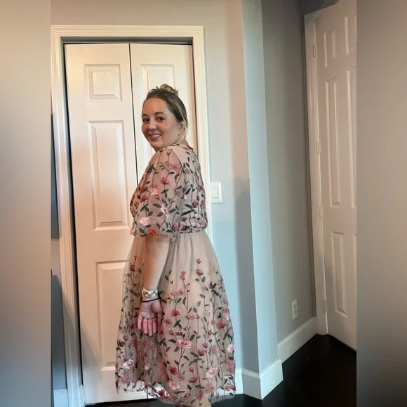 Baltic Born Blush Floral Embroidered Tulle Dress – XL - Picture 4 of 6